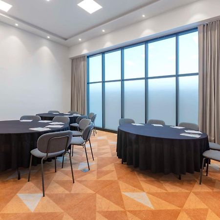 Hilton Garden Inn Guadalajara Airport El Zapote  エクステリア 写真