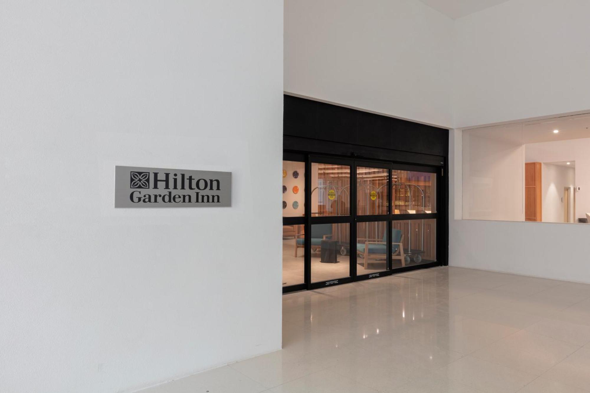 Hilton Garden Inn Guadalajara Airport El Zapote  エクステリア 写真