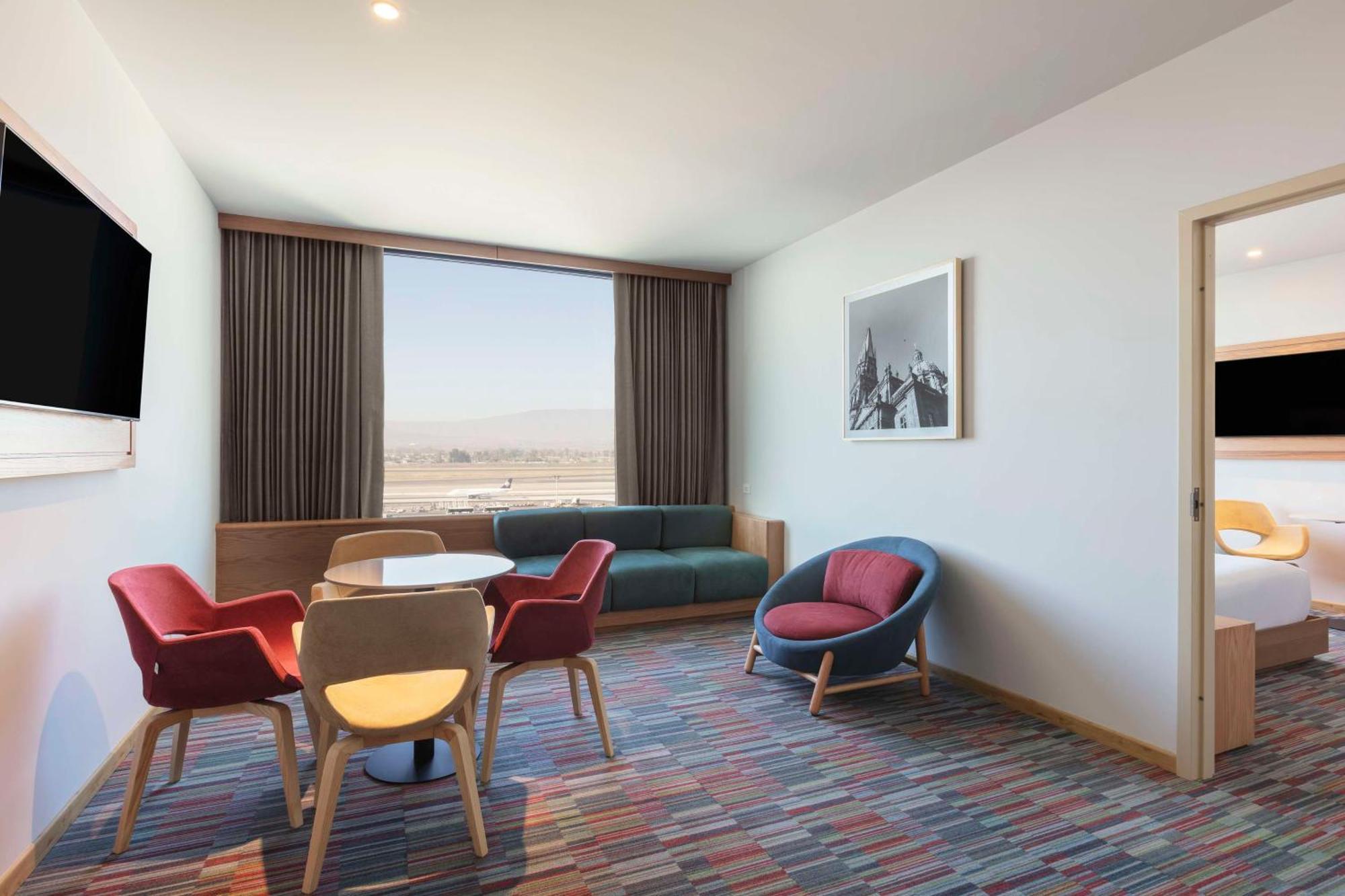 Hilton Garden Inn Guadalajara Airport El Zapote  エクステリア 写真