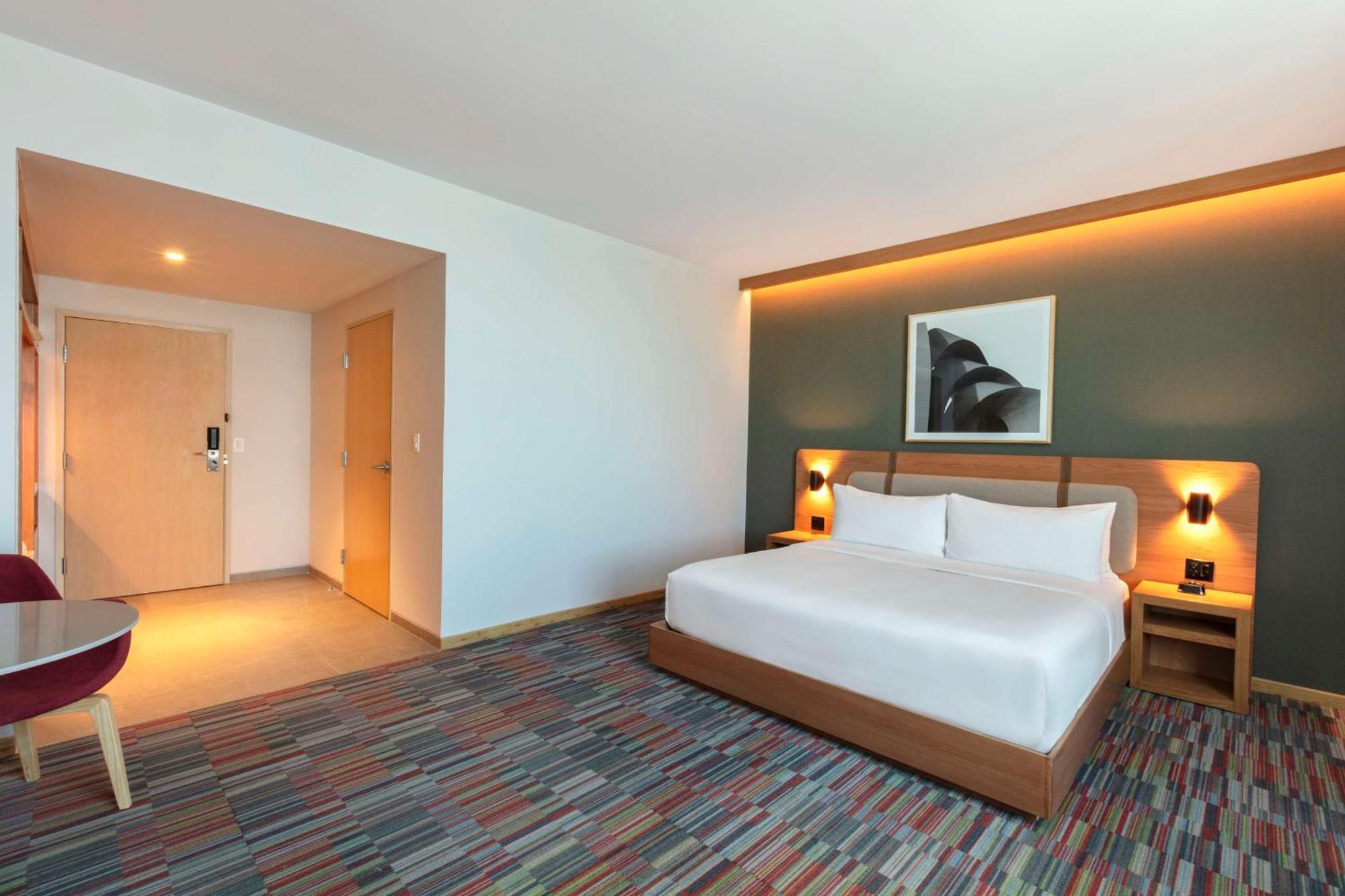 Hilton Garden Inn Guadalajara Airport El Zapote  エクステリア 写真