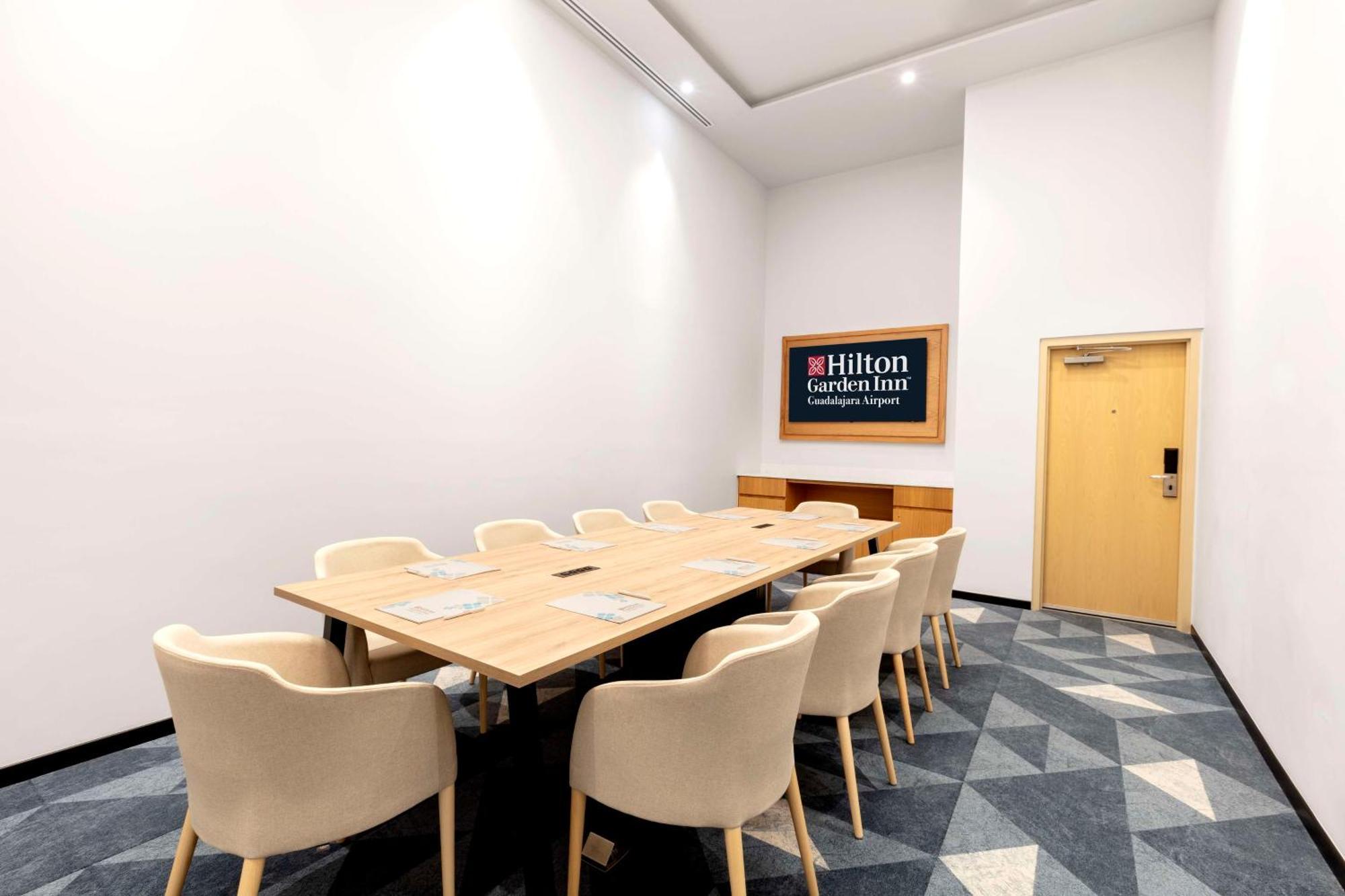 Hilton Garden Inn Guadalajara Airport El Zapote  エクステリア 写真