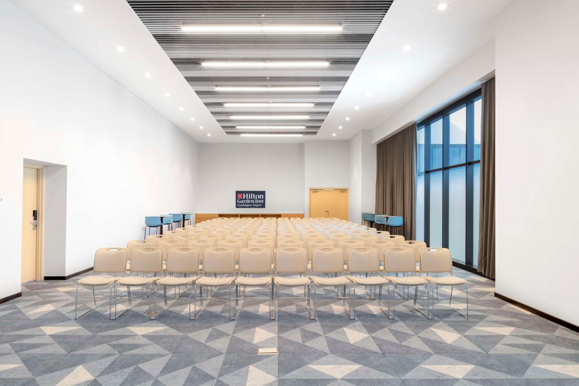 Hilton Garden Inn Guadalajara Airport El Zapote  エクステリア 写真
